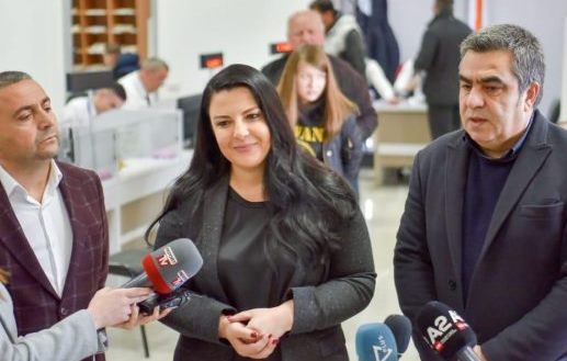 Kerkesat e Transportit Publik- Balluku: Po punojme per masa te reja mbeshtetese